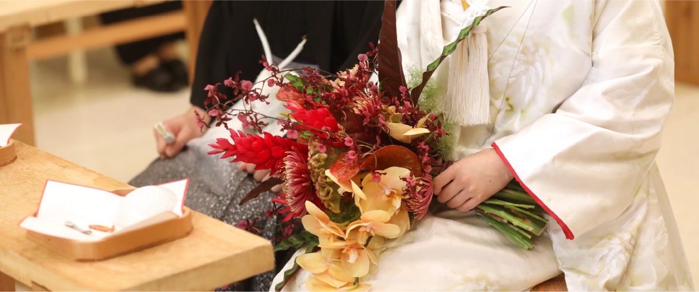 雅やかな日本の花嫁衣裳